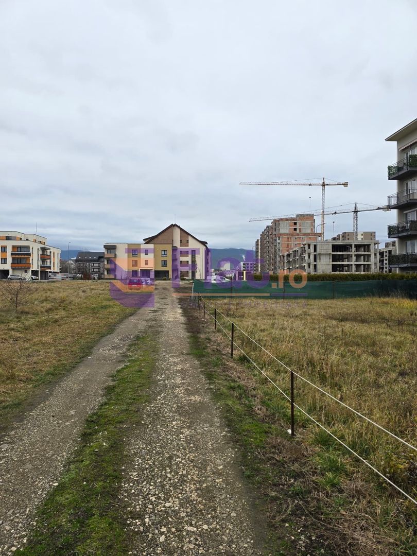 Teren 1.000 mp intravilan – Zonă Mixtă M2, Str. Nicolae Labiș, Brașov - Poză 5