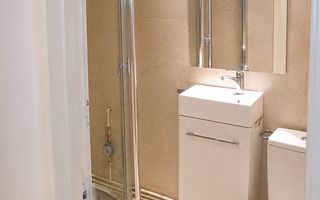 De închiriat – Garsonieră dublă | 350 €/lună | Central - Poză 5