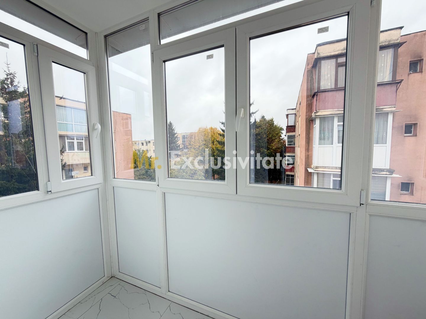 Inchiriere apartament 3 camere decomandat - cartier Trivale - Poză 11