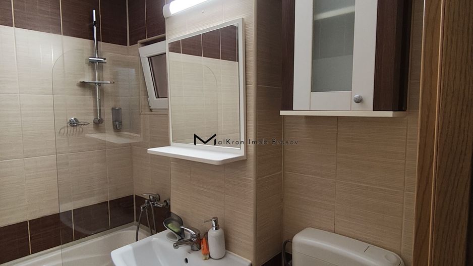 Apartament spațios de închiriat 3 camere Racadau - Poză 5