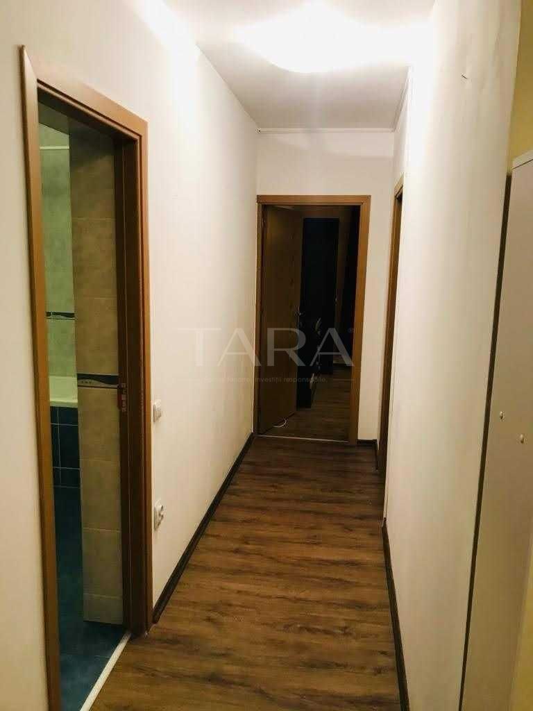 Apartament cu 3 camere, parcare cu CF, balcon 10 mp, zona Eroilor. - Poză 8
