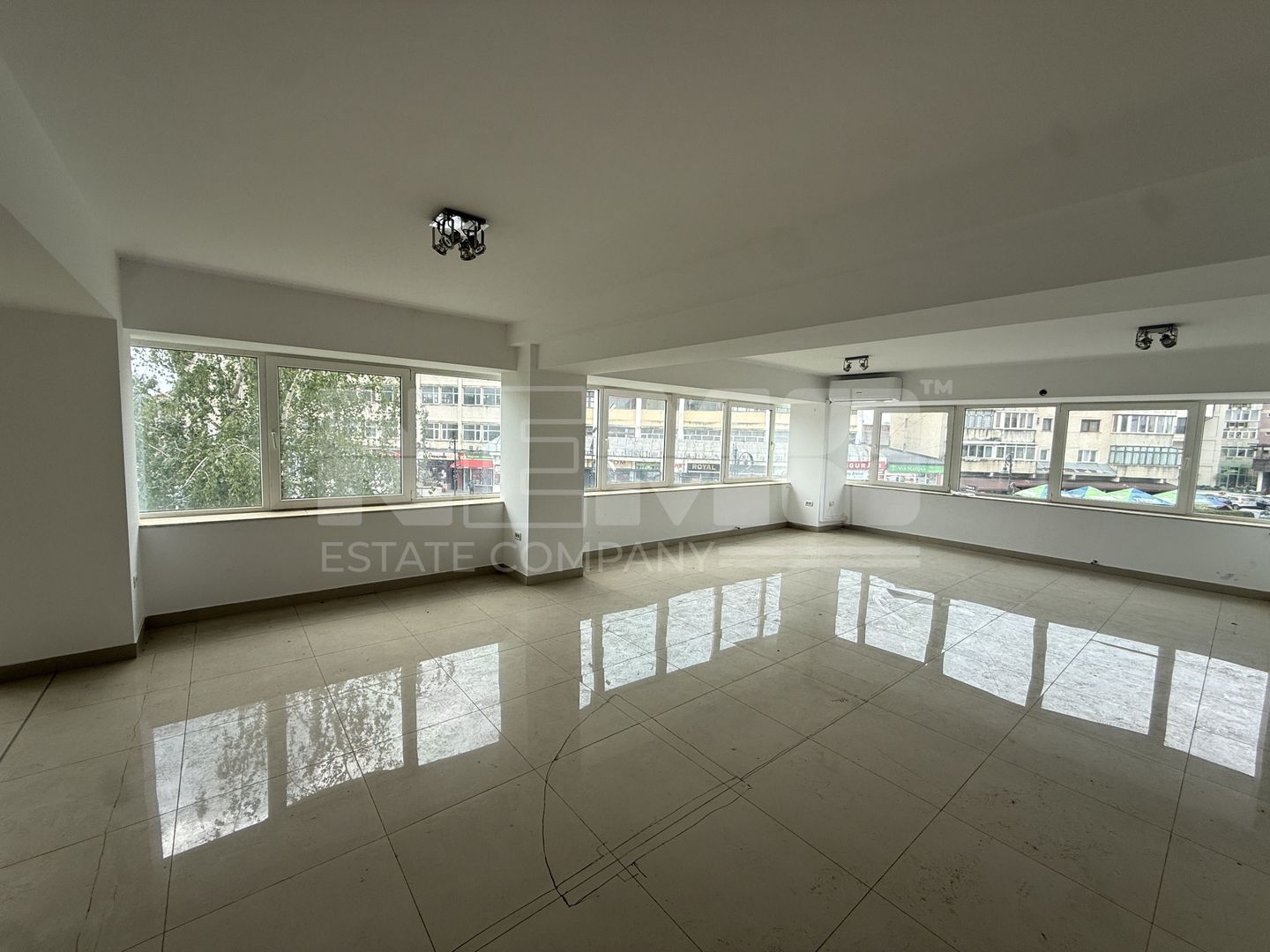 Spatiu comercial 120 mp | Ultracentral Radauti | Vanzare - Poză 13