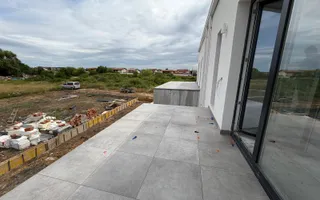 Triplex in Sacalaz |  Finisaje premium | 3 camere | Asfalt | 2 terase - Poză 11