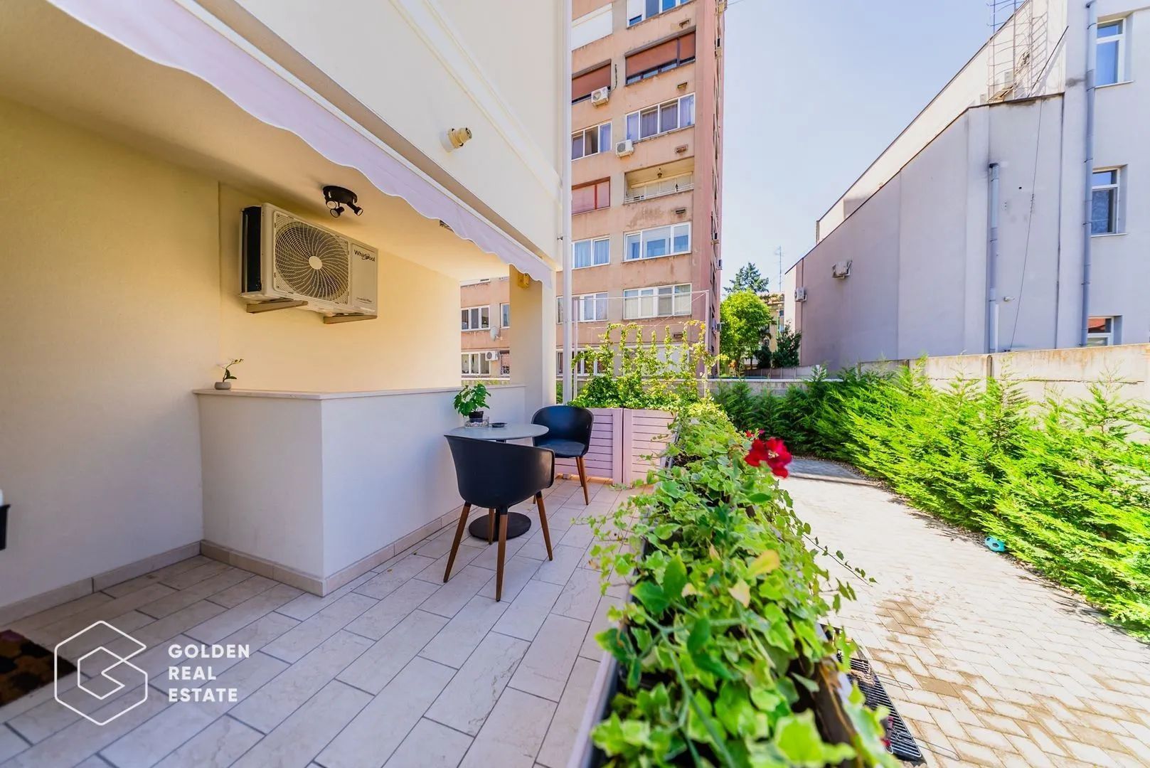 Cladire moderna in cartier exclusivist Romanilor, strada 9 Mai - Poză 10