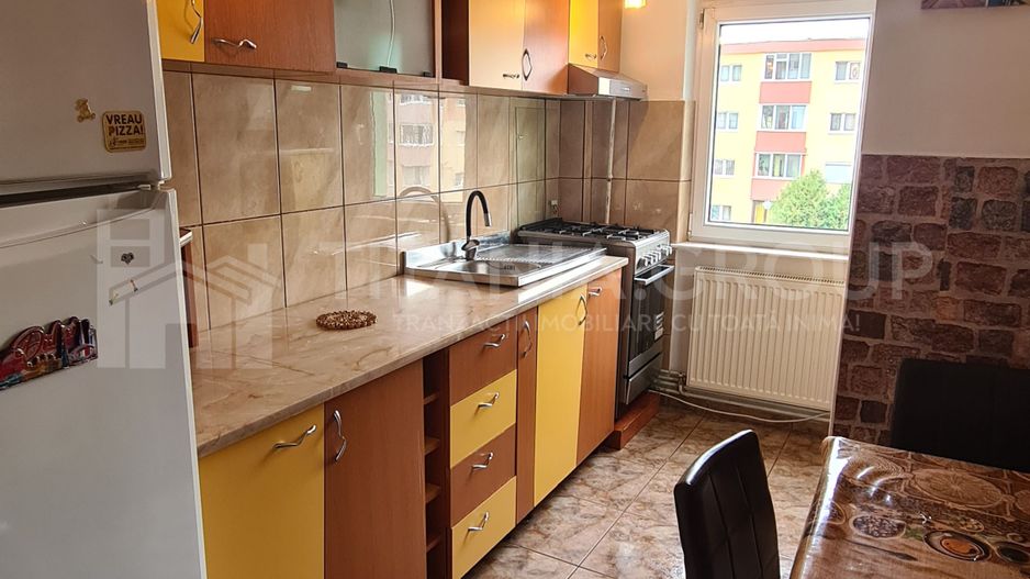 Apartament 3 camere, etaj intermediar, parcare, beci - Astra - Poză 4