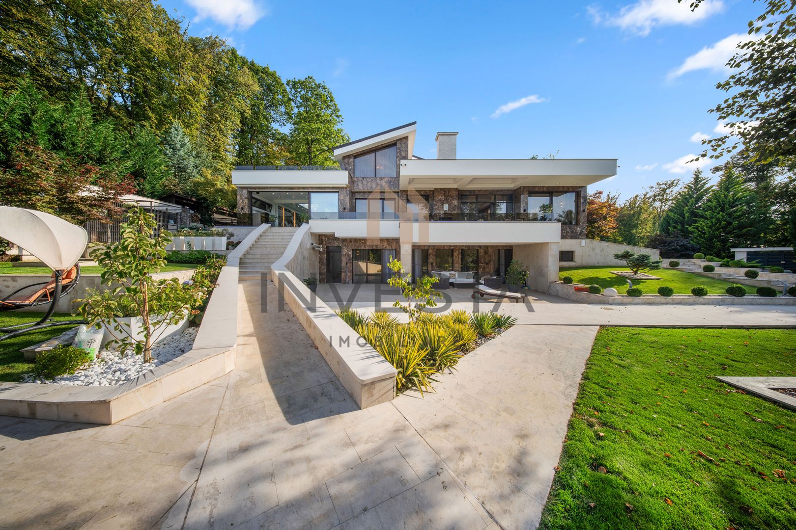 Refugiu Privat: Vila Modernă cu Facilitați de Lux în Cluj-Napoca! - Poză 1