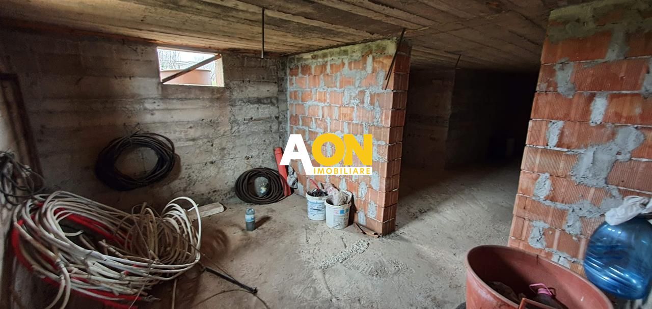 1/2 Duplex 5 camere S+P+M cu garaj 576 mp teren - Poză 10