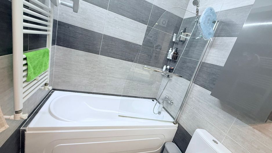 APARTAMENT DE LUX 3 CAMERE & LOC DE PARCARE BLOC 2015 MOBILAT SI UTILAT - Poză 9