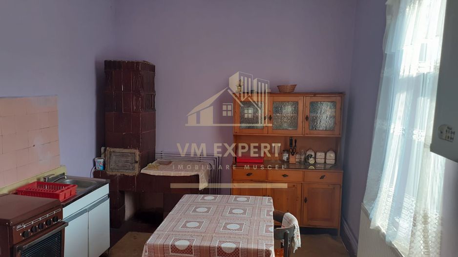 VILA 5 CAMERE, TEREN 700 MP, CAMPULUNG - Poză 3