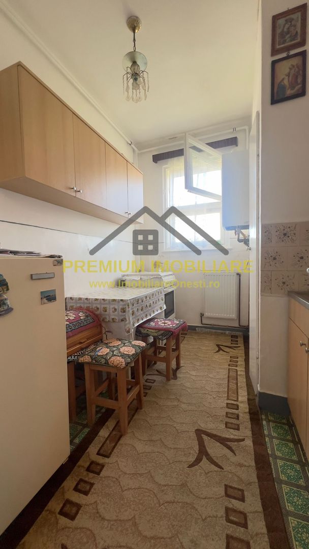 Apartament 2 camere decomandat zona centrala 36,500 euro negociabil - Poză 3