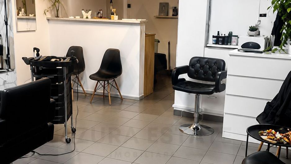 Spatiu comercial cu multiple posibilitati inchiriere zona Alba Iulia - Poză 2