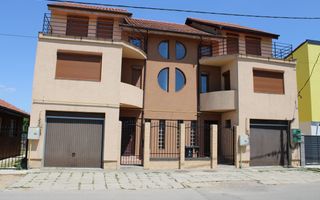 Casa in Duplex, zona Girocului, P+E+M, centrala proprie, garaj, 3 balcoane,3bai! - Poză 1