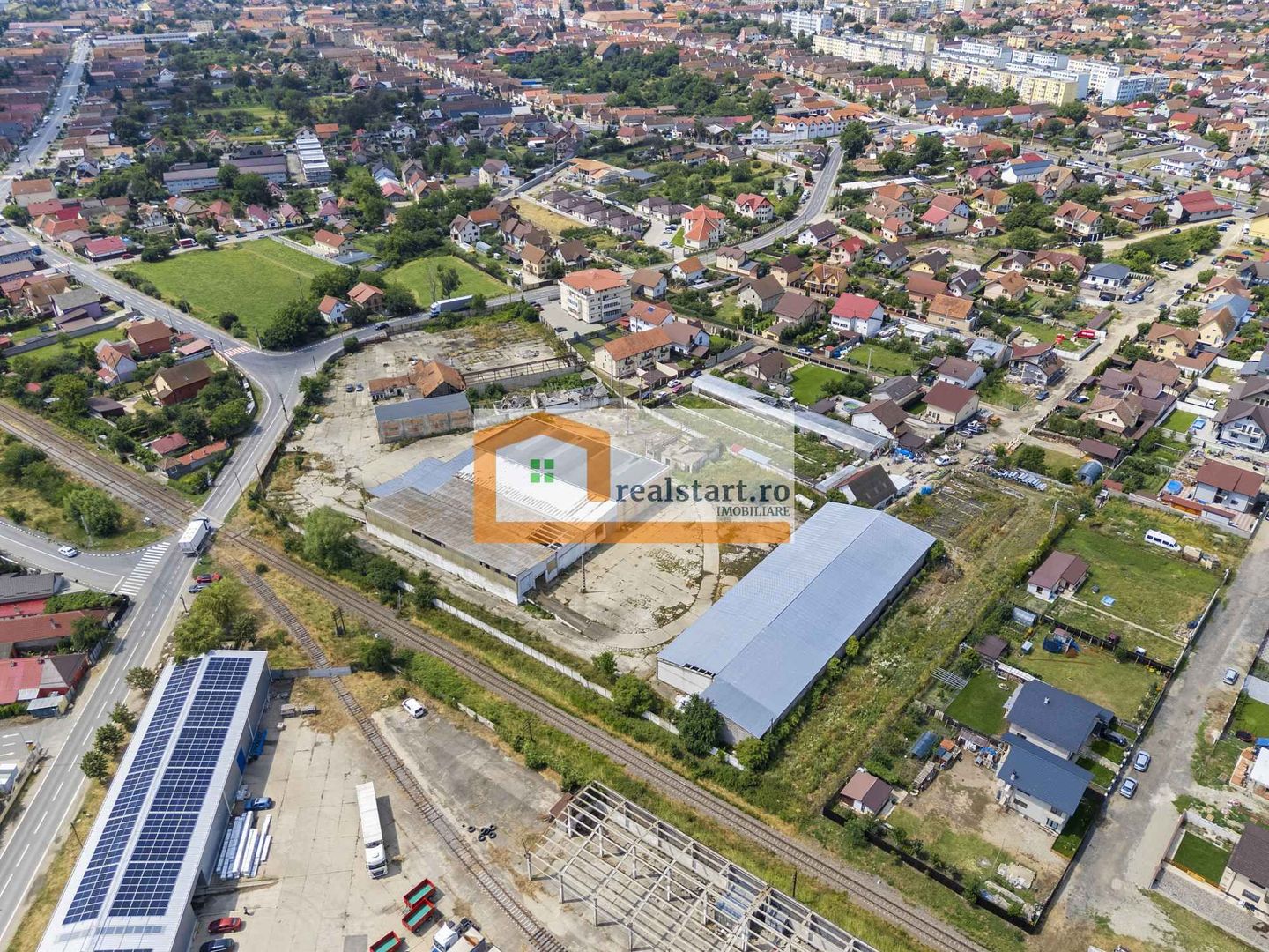 Codlea, Depozite si teren 1,7Ha, 5600mp cladiri, D 155ml la DJ112A, acces E60 - Poză 1