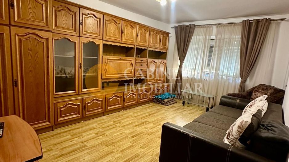 Nicolina- Etaj 3 - 2 Camere Decomandat Bloc 1986 - Poză 2