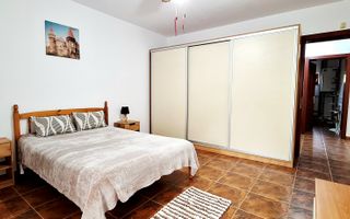 Oferim spre inchiriere, casa deosebi cu 4 camere,2 garaje,zona Soarelui-Braytim - Poză 7