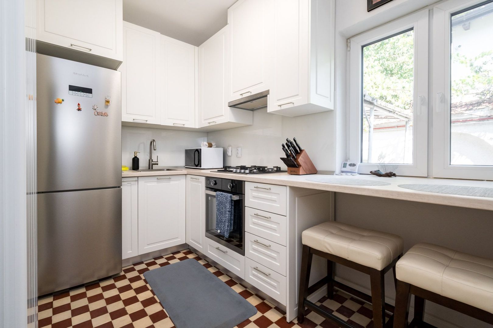 VILA REPREZENTATIVA ICOANEI - Poză 24