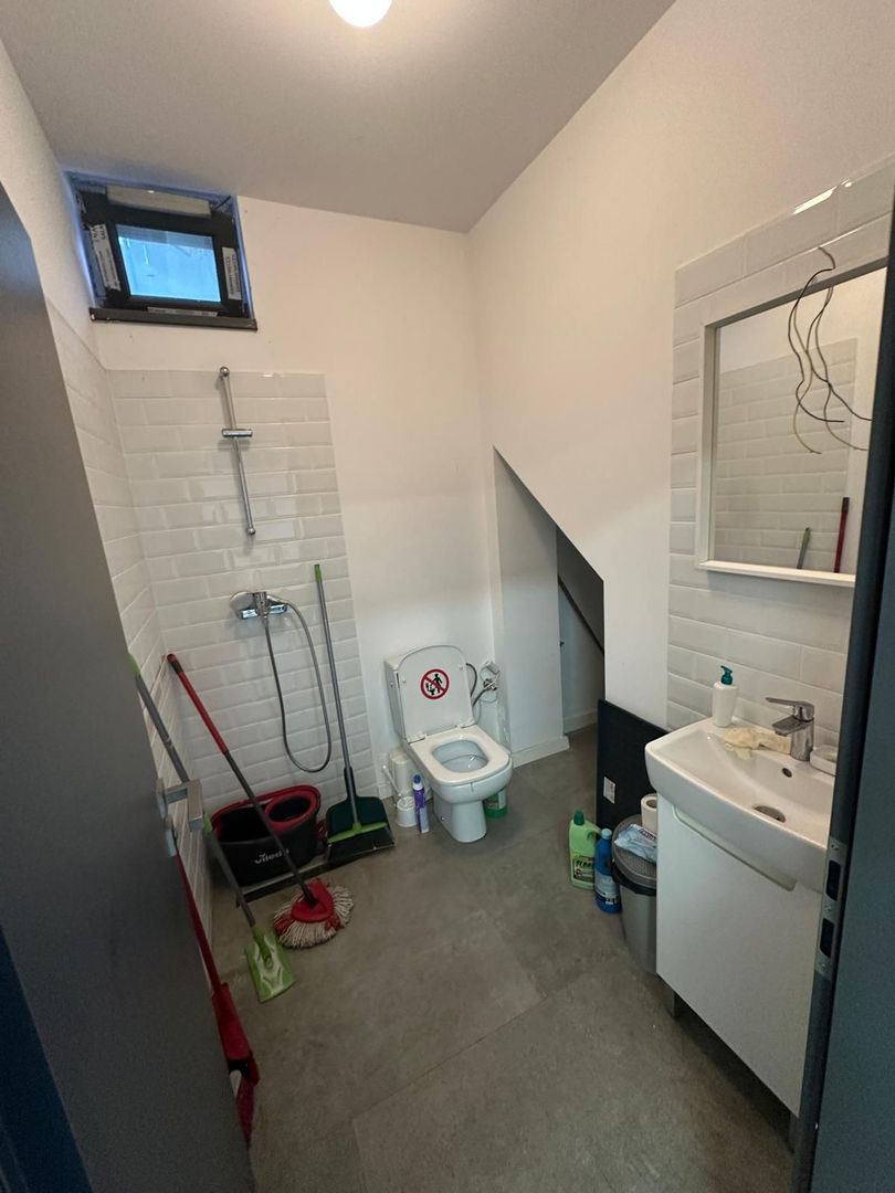 Inchiriere Spatiu in Vila,Metrou Aparatorii Patriei - Poză 9