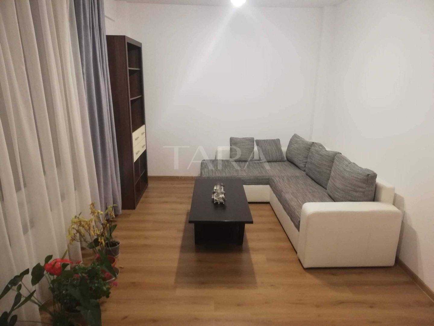 Apartament cu 2 camere și terasă în Europa - Poză 1