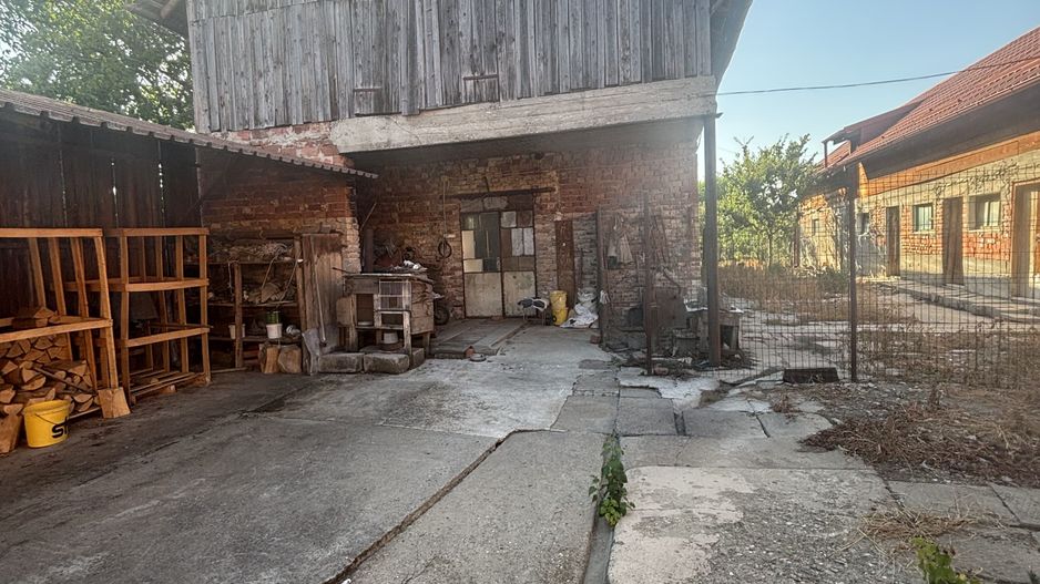 Casa solida aproape de Lidl Dumbravita - Poză 2