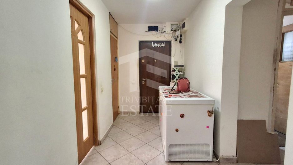 De Vanzare Apartament cu  3 camere  zona Mall Vitan - Poză 7