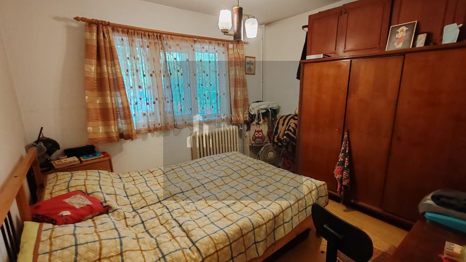 Apartament 2 camere, Sector 4, Resita/Luica, decomandat, spatios - Poză 3