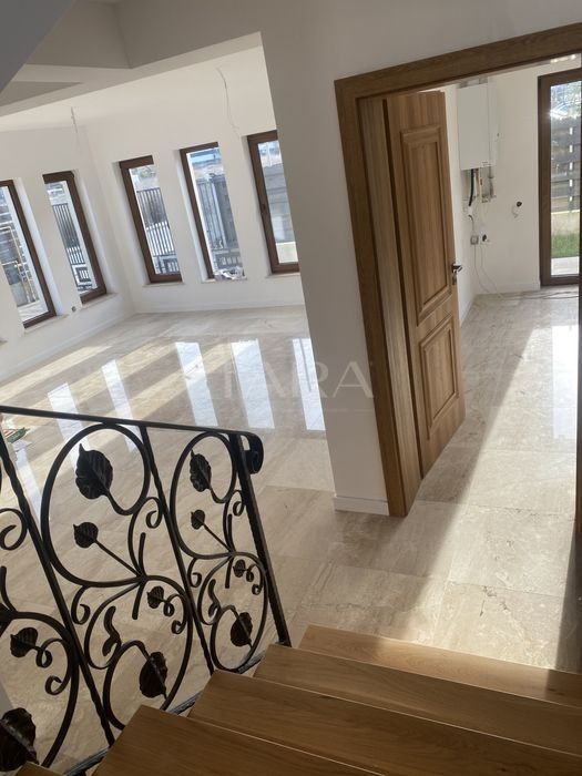 Casa cu 4 camere de vanzare in Apahida - Poză 1