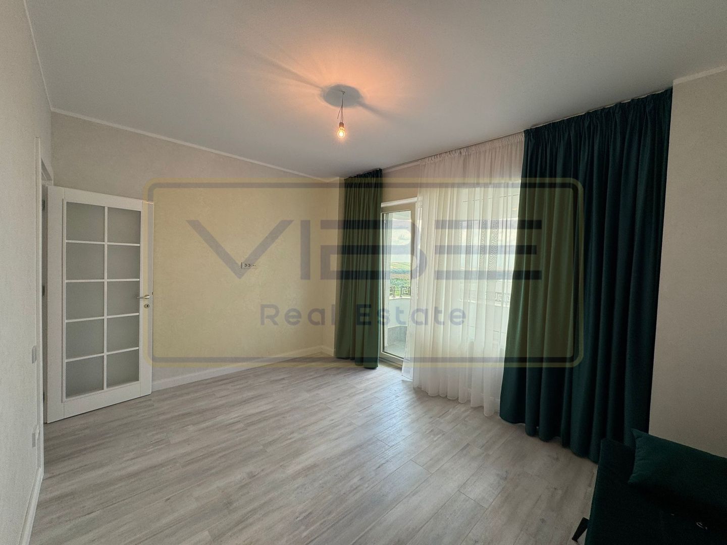 Apartament NOU 2 camere decomandat Royal Town - Poză 11