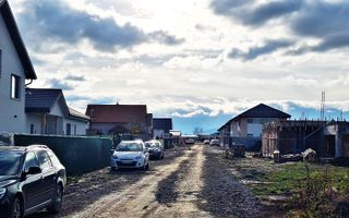 Vând teren comuna Cristian jud Brașov 714 metri patrați preț 78.000 E - Poză 3