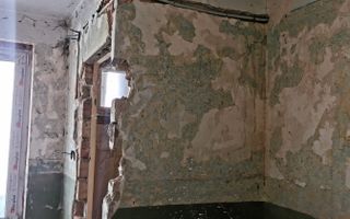 Apartament de vânzare în Ghelari – parter, ideal pentru renovare - Poză 3