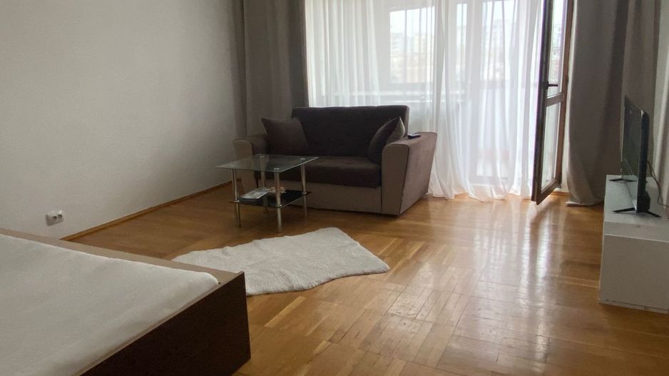 Vanzare Garsoniera 5 Minute Mall Vitan - Poză 1