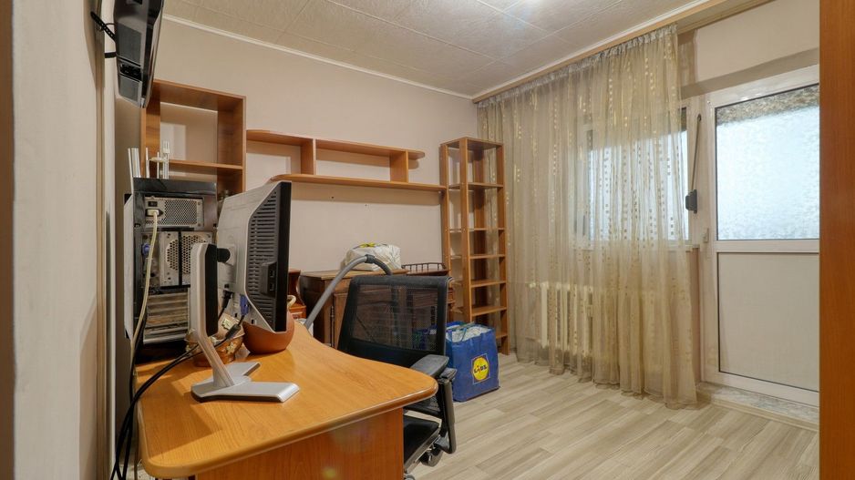 SUPER PRET-  Apartament 4 camere + boxa si parcare - Comision 0% - Poză 19