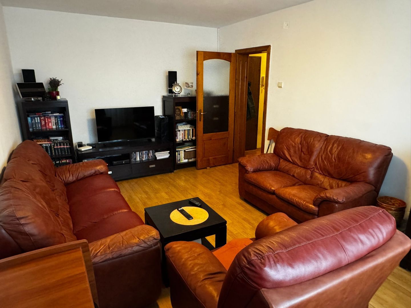 3 camere | 1 Mai | Turda | Mihalache | bloc 1982 - Poză 1