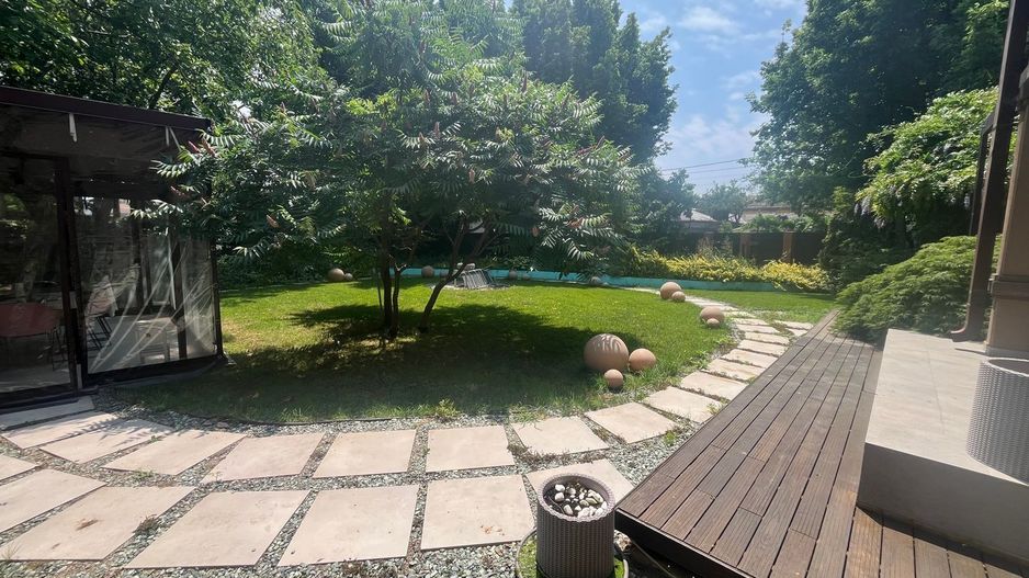 ANDRONACHE | Vila 4 Camere | Garaj | Curte Verde | Ciubar & BBQ - Poză 3