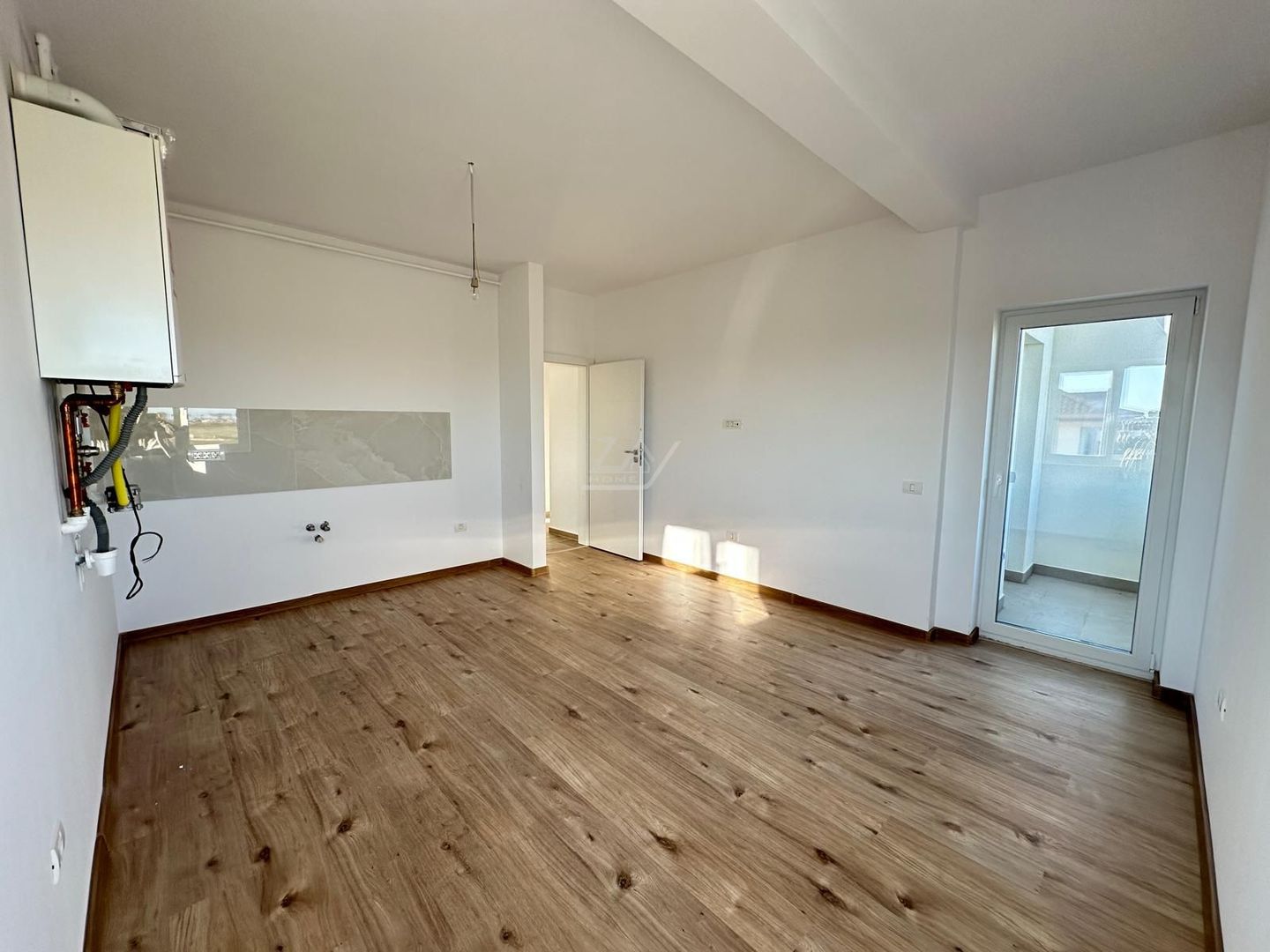 Bloc finalizat. 2 balcoane. Loc de parcare. - Poză 2