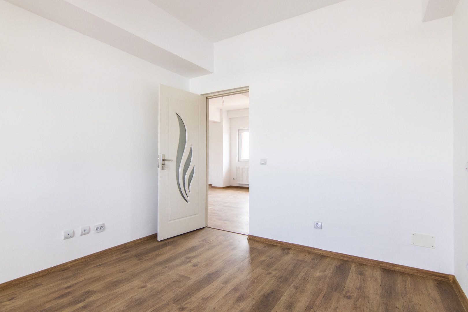 3 CAMERE, PARCARE SI BOXA INCLUSE - COMISION 0%, ORAS CHITILA-SOSEAUA BANATULUI - Poză 9