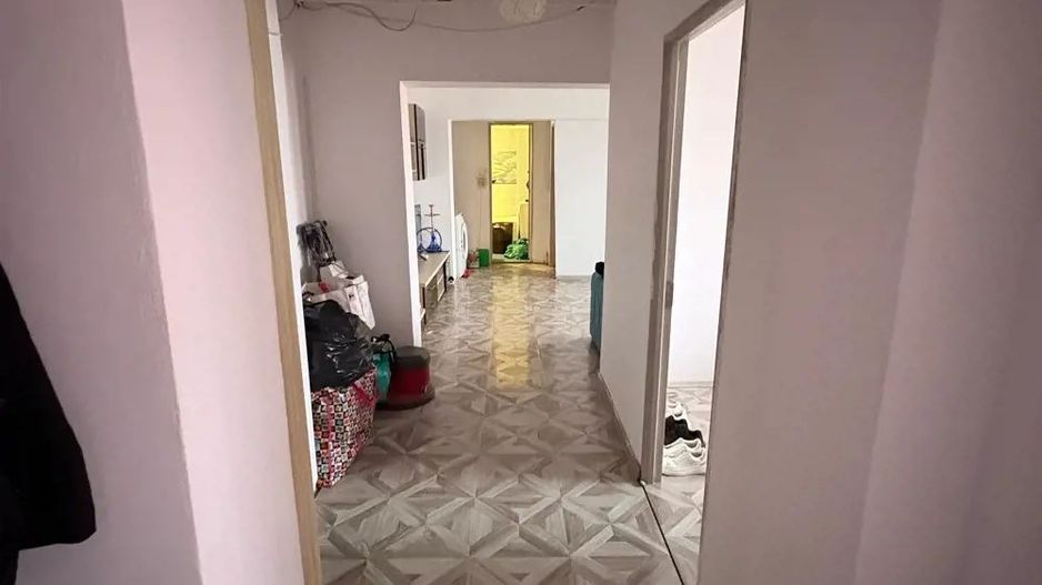 vand aparatament 3 camere bucuresti - Poză 4