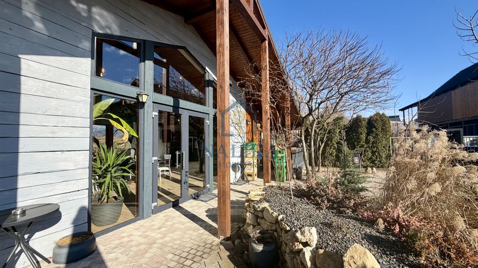 Proprietate unică de vânzare – piscină, restaurant, terasă - Poză 7