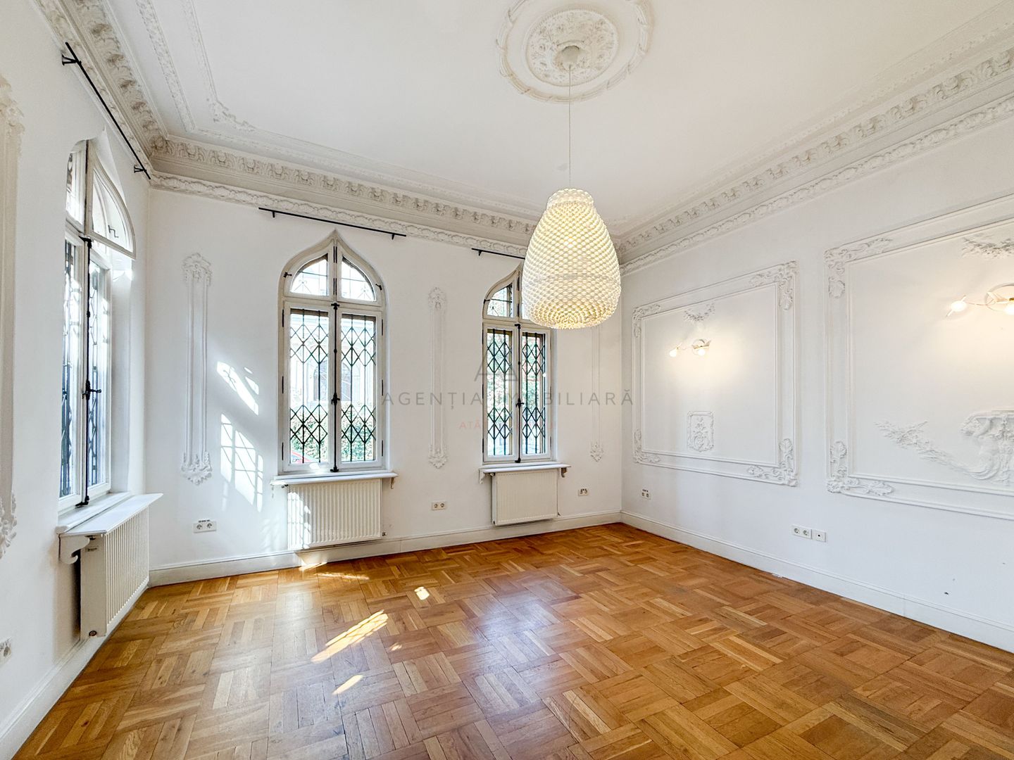 Vilă interbelică pentru birouri sau rezidență – Victoriei - Poză 1