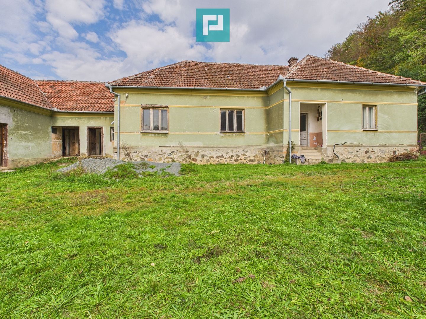 Casă cu teren generos Vărădia de Mureș - Stejar - Poză 5