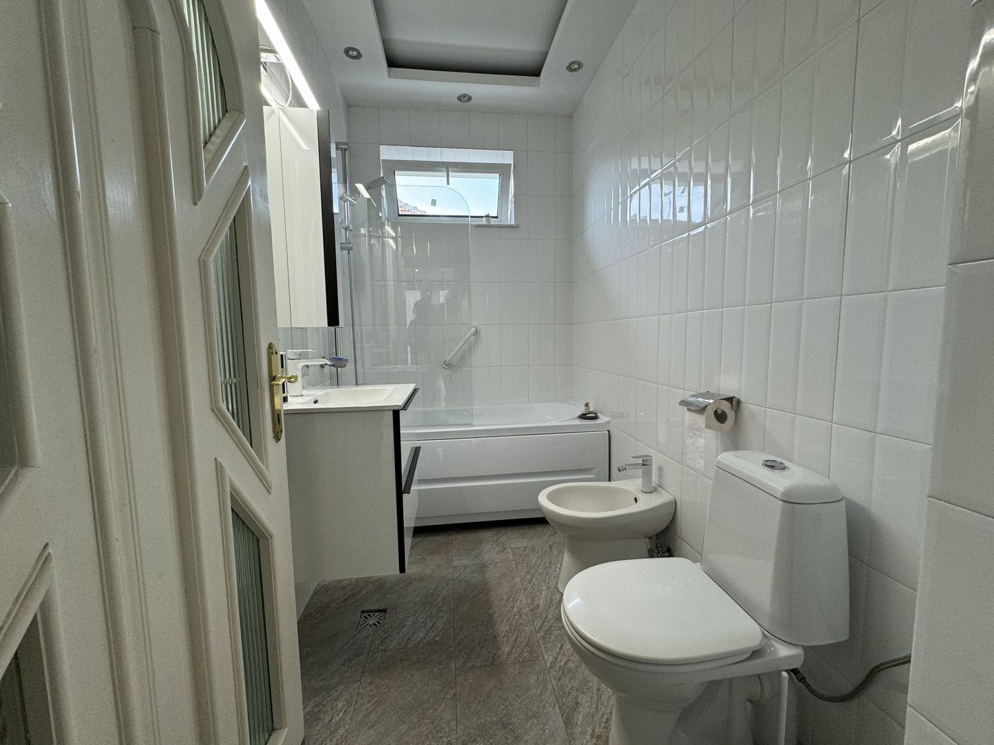 Am redus pretul - Casa deosebita pe 3 nivele in zona linistita - Poză 10