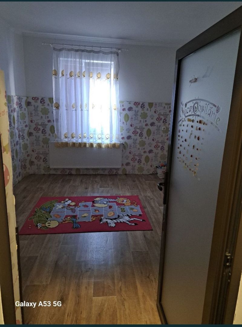 Casa in centrul orasului S+P+M Piata Mare - Poză 4