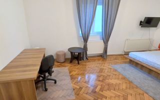 De inchiriat apartament cu o camera ultracentral, et. 1, 320 euro - Poză 2
