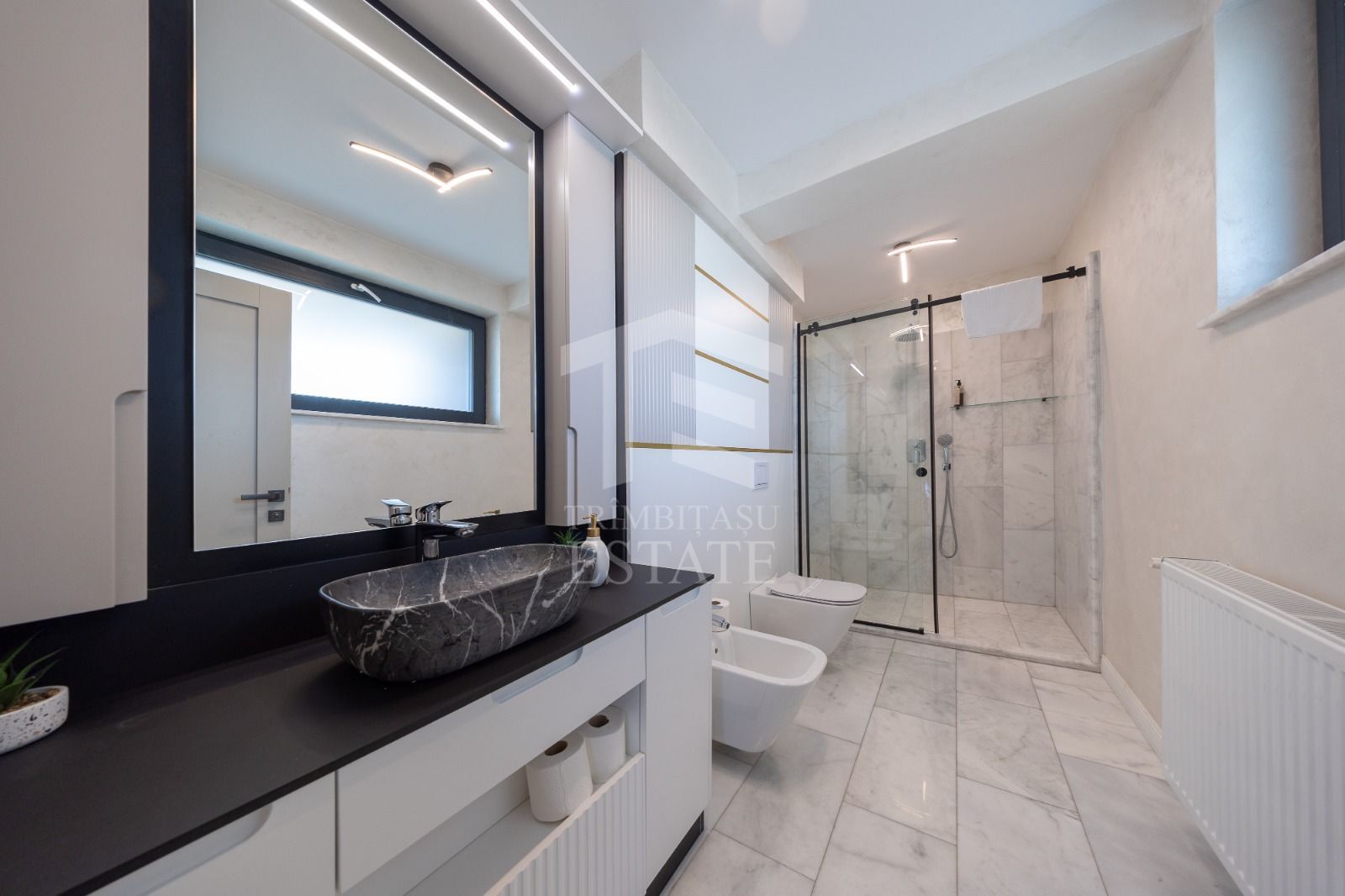 Coresi-Penthouse 3 camere +loc de parcare subteran 203mp - Poză 9