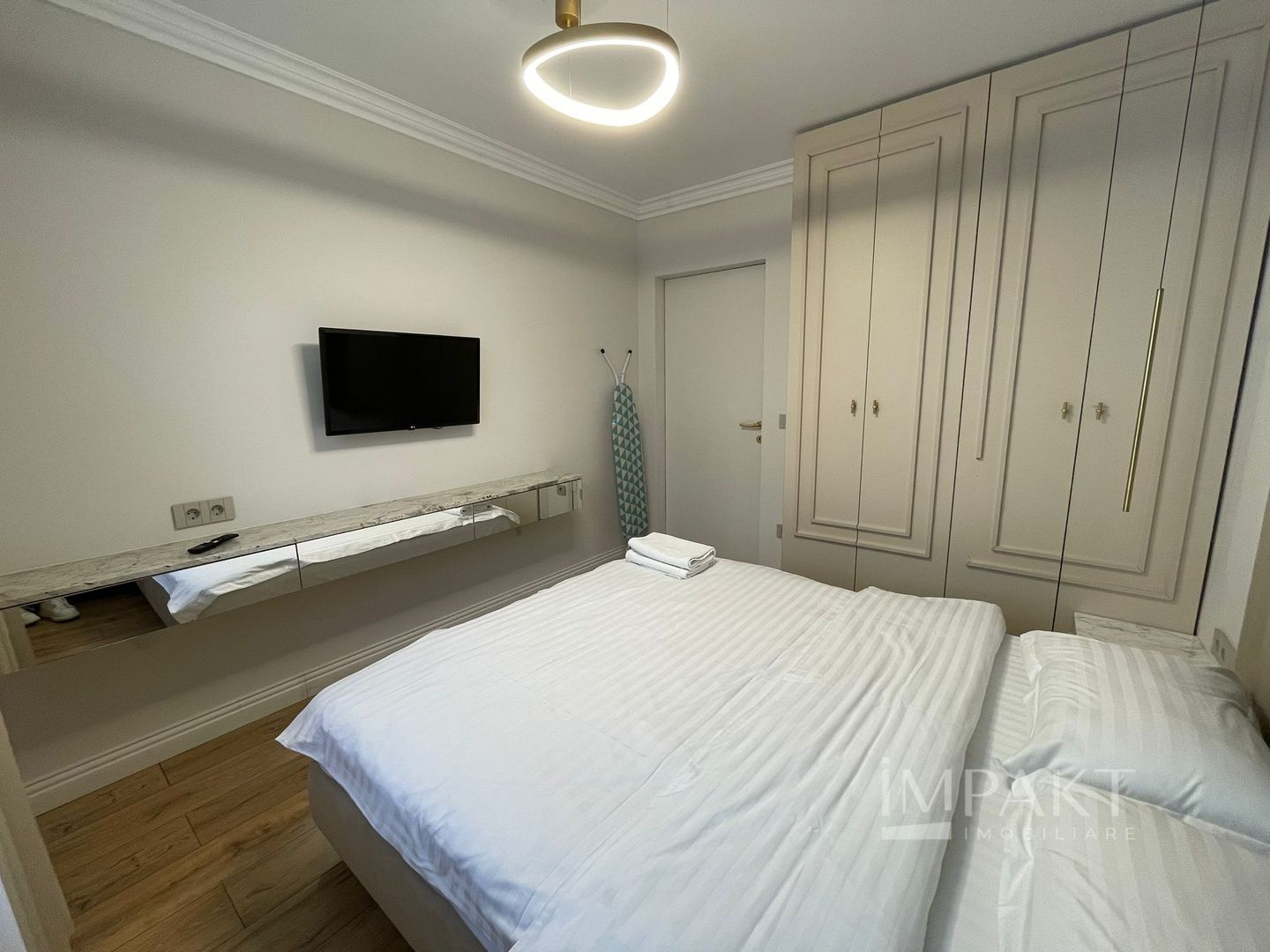 Apartament superb de locuit sau investitie in zona centrala cu 3 camere! - Poză 8