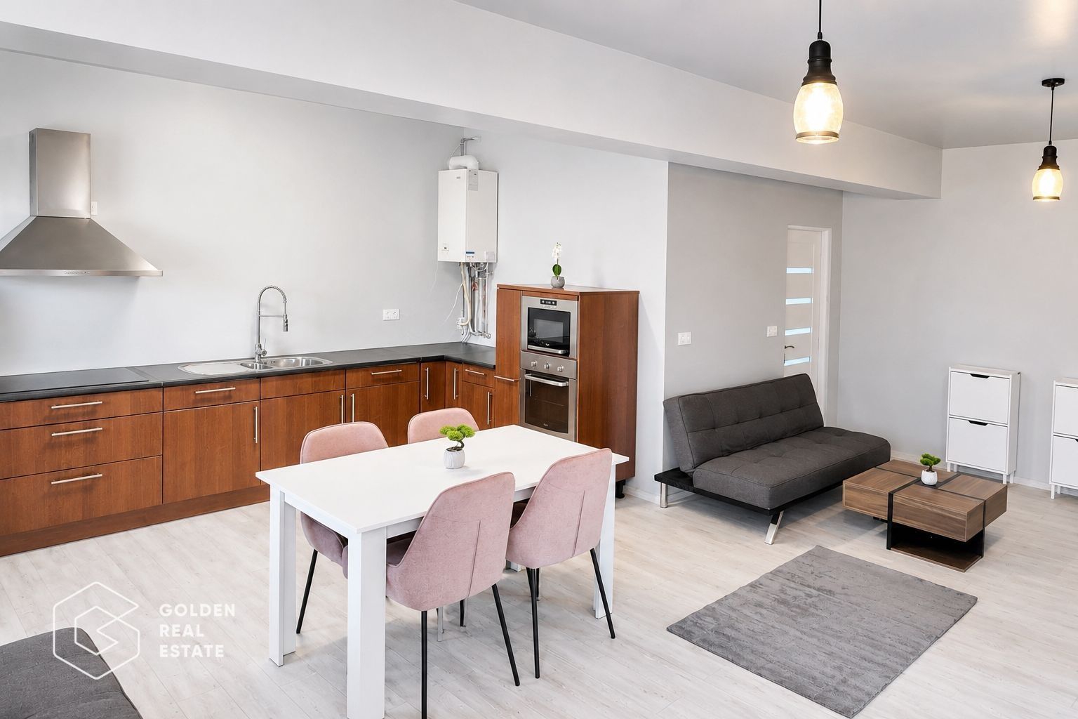Apartament 3 camere, Via Carmina, mobilat si utilat complet, terasa 26 mp - Poză 1