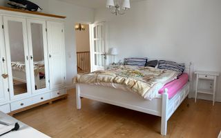 CASĂ TIP DUPLEX | ÎNTR-O ZONĂ LINIȘTITĂ | 6 CAMERE | RĂDĂUȚI - Poză 1