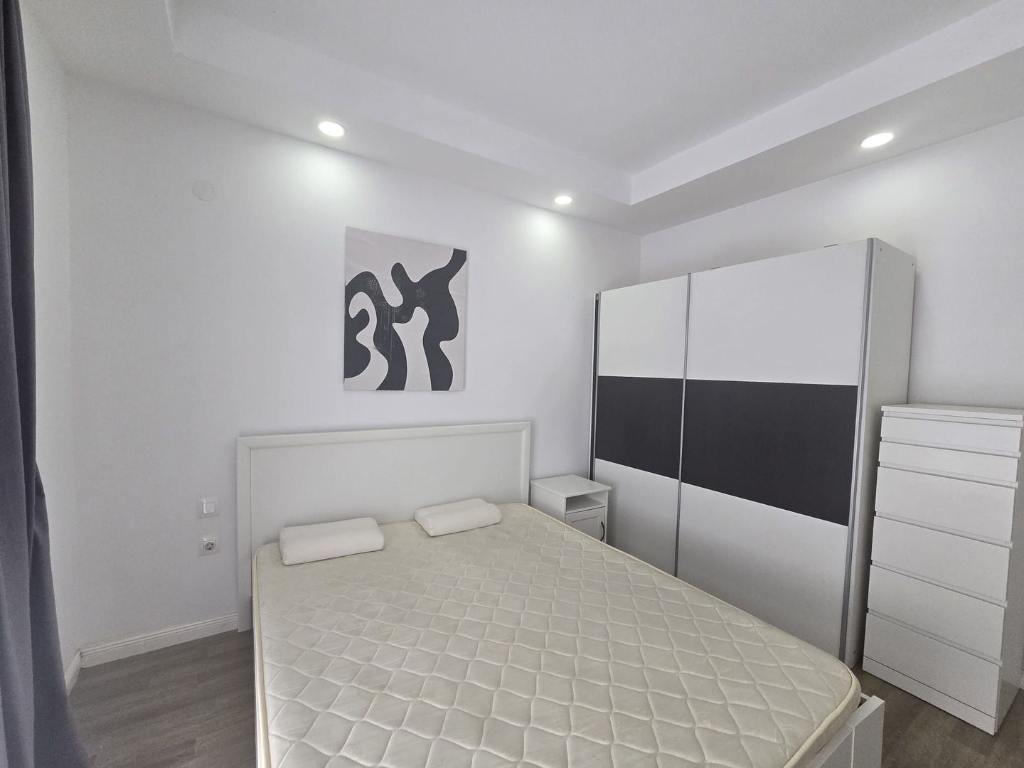 COSMOPOLIS - Apartament cu 2 camere si gradina, mobilat si utilat. - Poză 5