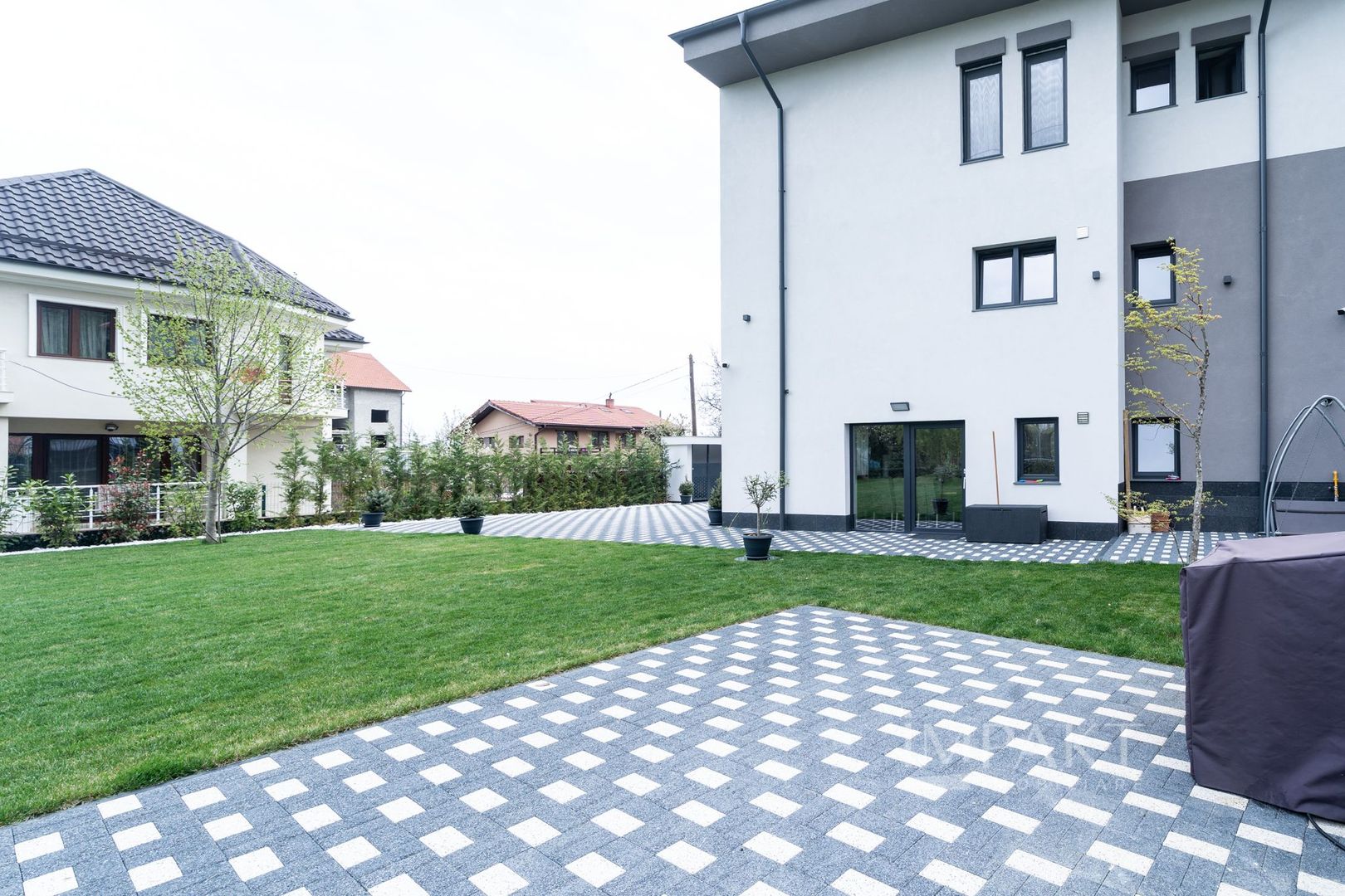 Vile elegante cu 800 m2 teren in cartierul Faget ! - Poză 3