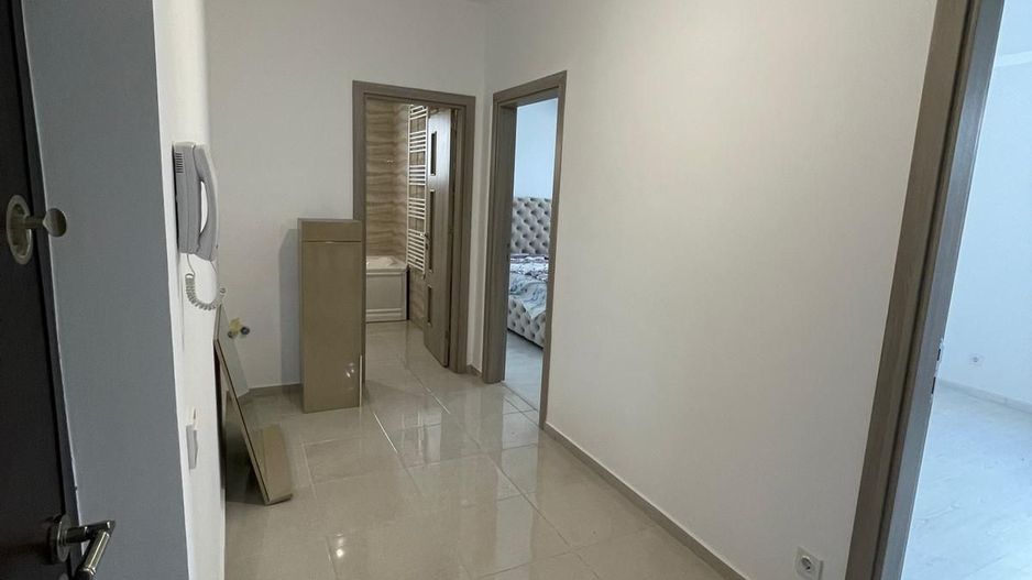 Apartamament 3 camere Grand Arena,centrala proprie/renovat - Poză 2