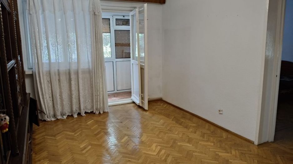 Apartament 3 camere ultracentral – Etaj 1 – 69 mp –Târgu Jiu - Poză 3